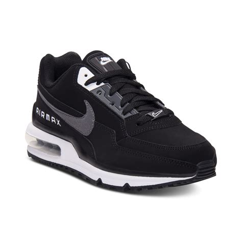 nike air max sneakers zwart|latest Nike Air Max sneakers.